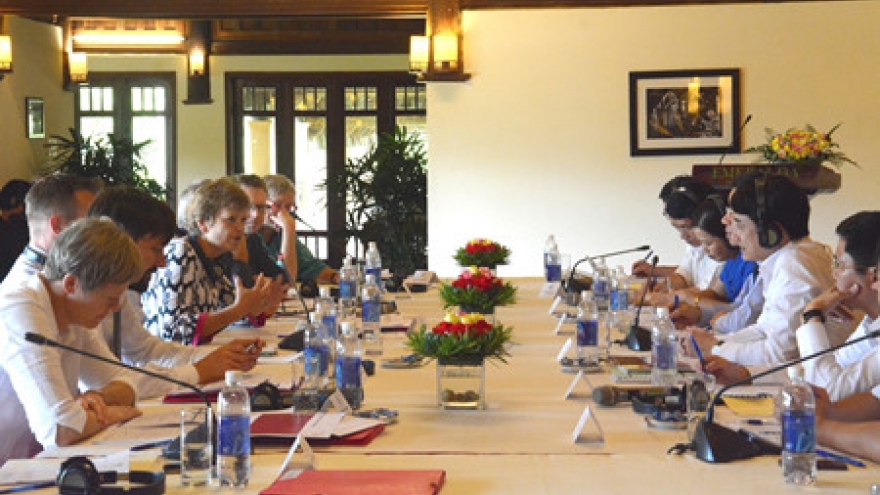 Vietnam, Denmark share legislative experience