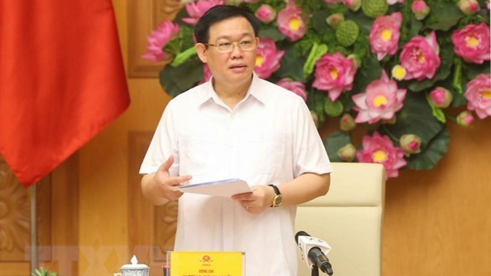 Deputy PM reviews SOEs equitisation, restructuring