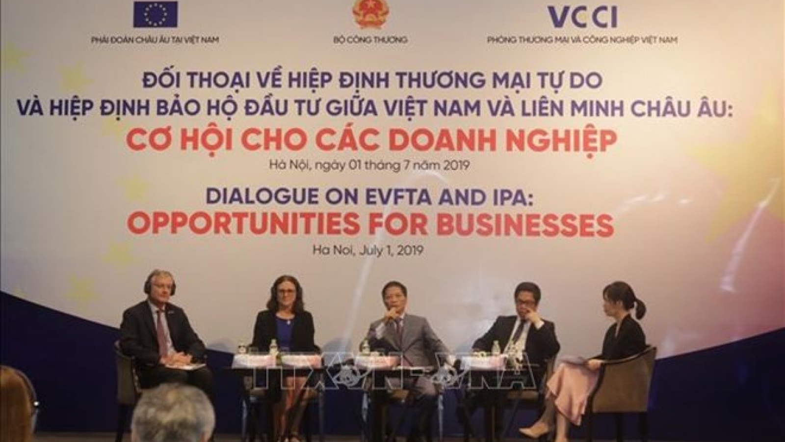 Dialogue spotlights EU-Vietnam free trade, investment protection pacts