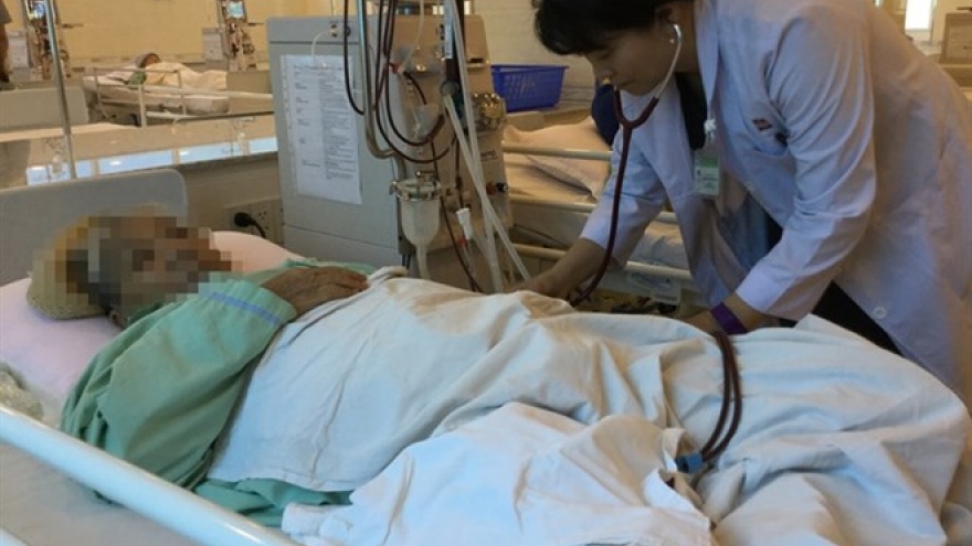 Dialysis treatment extends patients’ lives