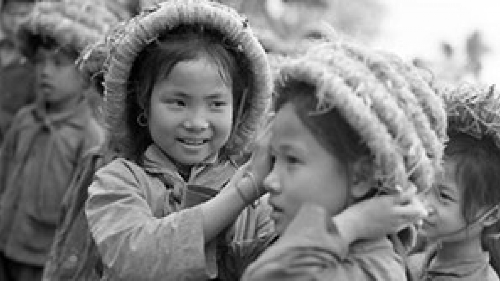 Photos recall Hanoi’s 12 days and nights in 1972