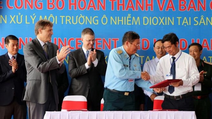 Dioxin detoxification project in Da Nang airport completed