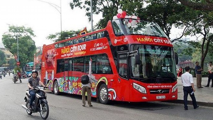 Double-decker buses in Hanoi fail to attract tourists