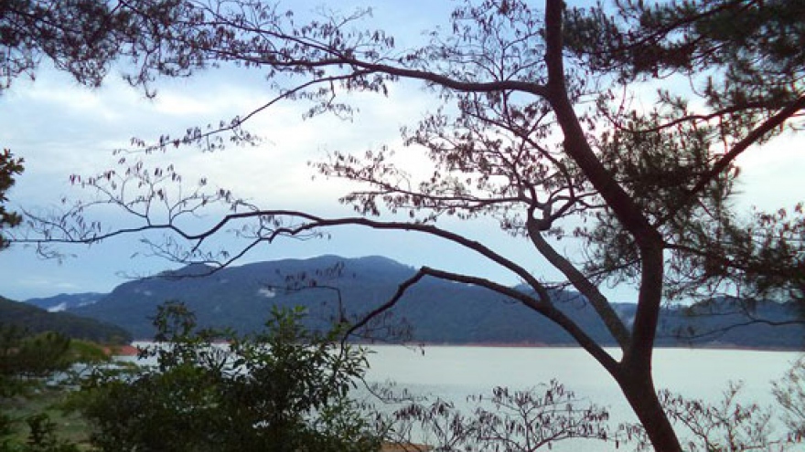 
        D’ran – quiet town in Central Highlands
                              