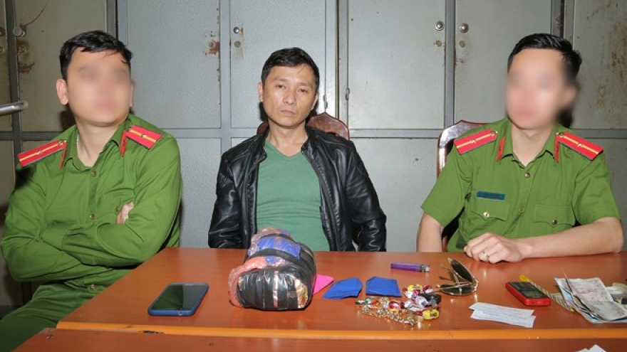 Drug smuggler caught in Hoa Binh province