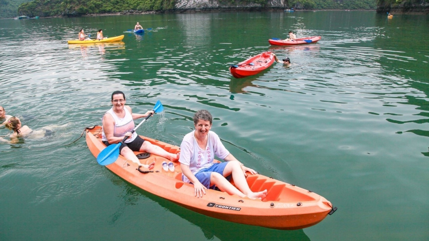 Aussie tourists get second chance to enjoy Vietnam after ‘nightmare’