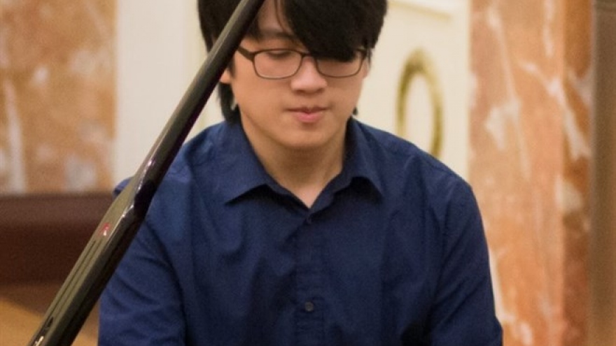 Vietnamese pianist wins first prize in international competition