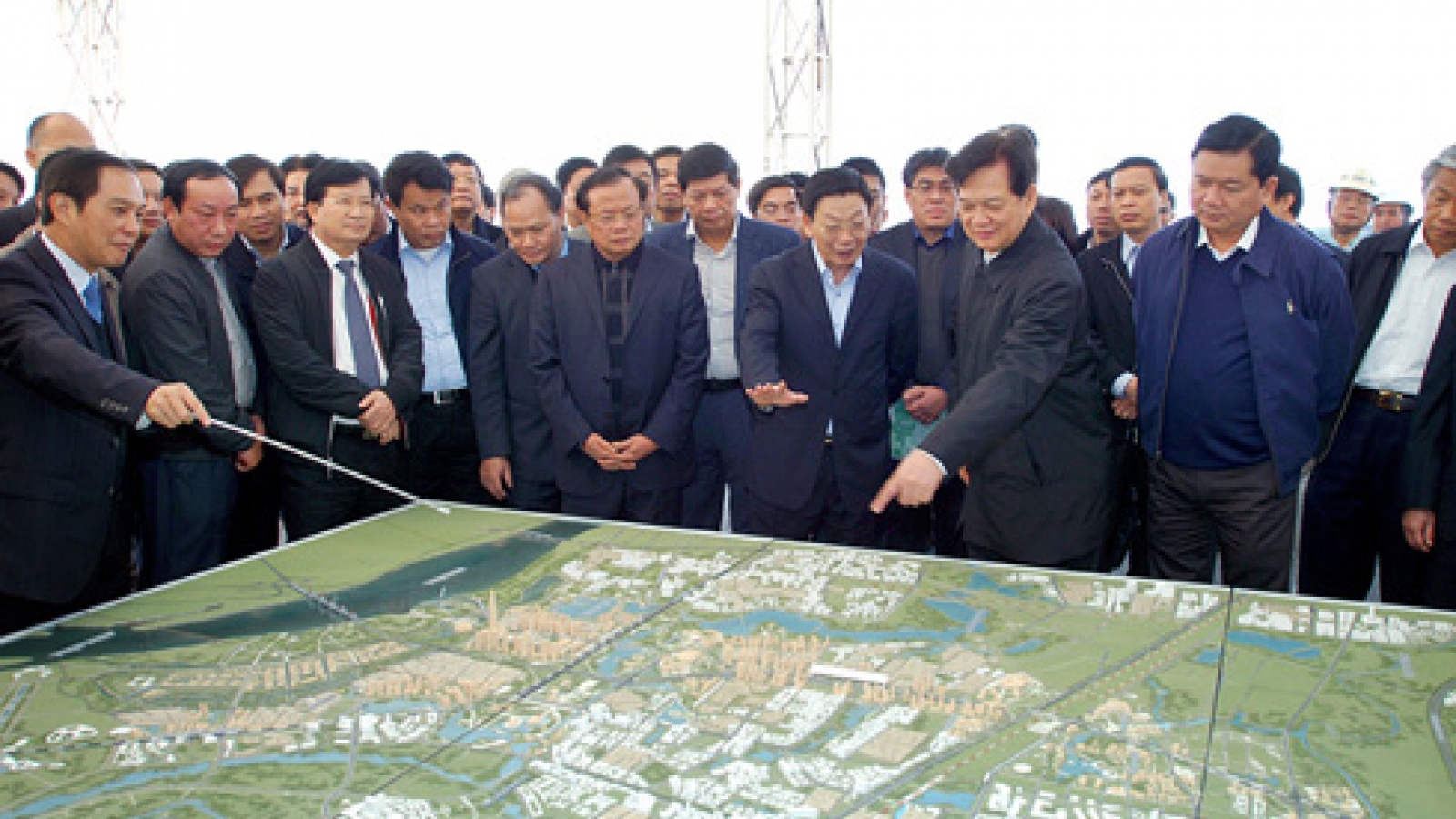 PM conducts fact-finding tour of 3 key national projects