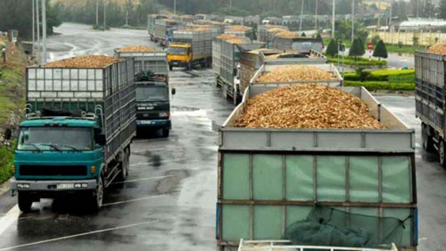 
        Minister urges top security in Dung Quat Oil Refinery
                              