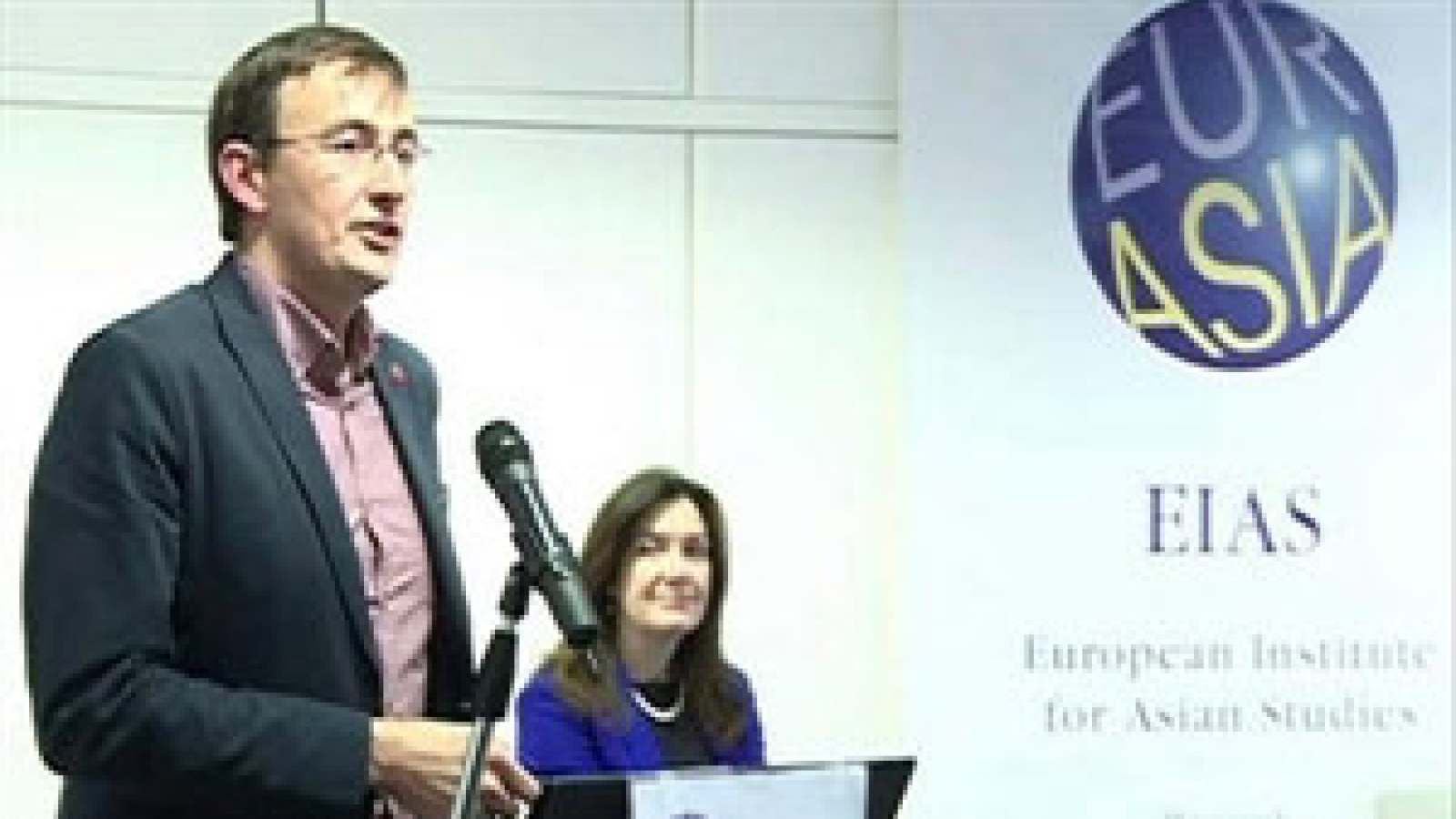 Brussels workshop discusses book on East Sea