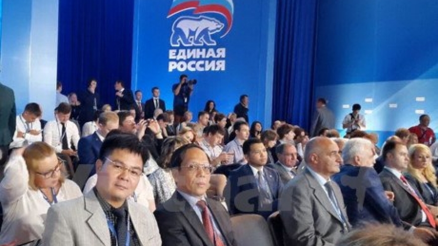 Vietnam attends ER Party’s Congress