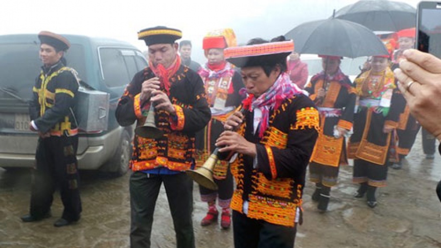 Dao culture enriches Mau Son Winter Festival
