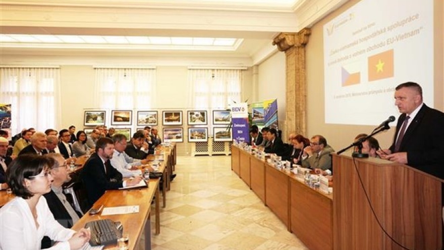 
        EVFTA expected to boost Vietnam-Czech Republic economic ties
                              