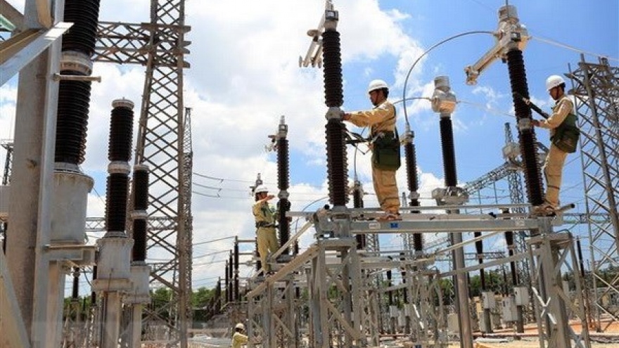 EVNNPT to launch 33 power transmission projects