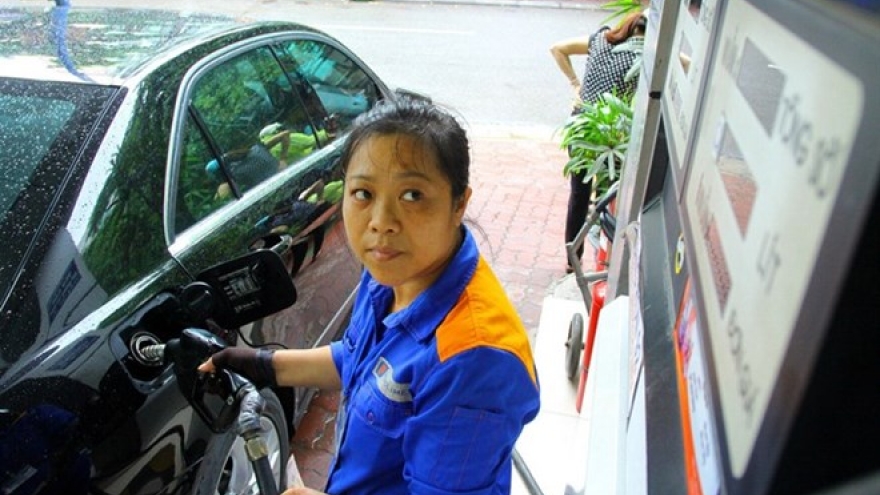 Cleaner Euro 4 fuel hard to get