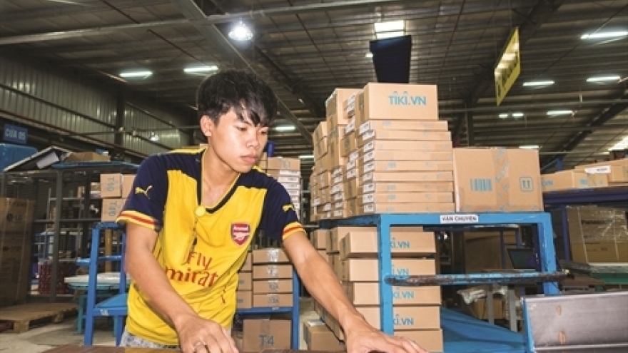 E-commerce market: big players follow hard on each other’s heels