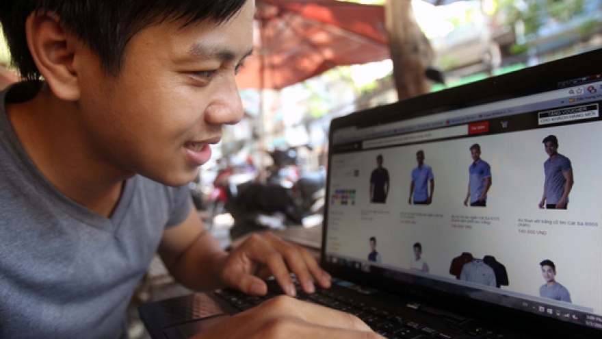 E-commerce growth stumbles as some websites close