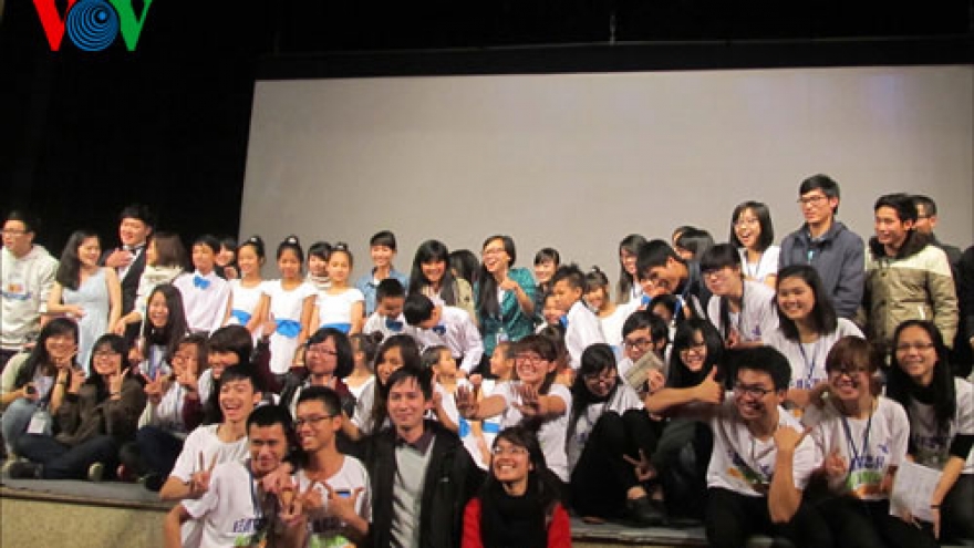 Musical talents features Earth Song 2014