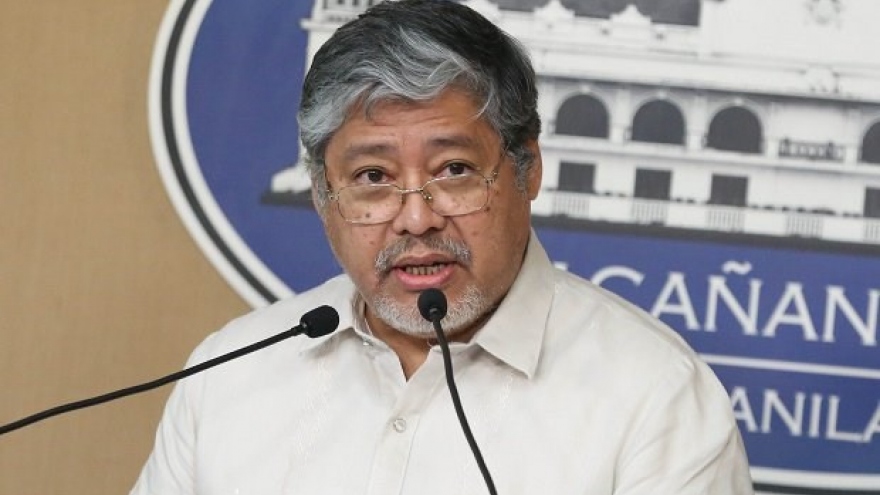 
        Philippine official: ASEAN, China make progress on COC
                              