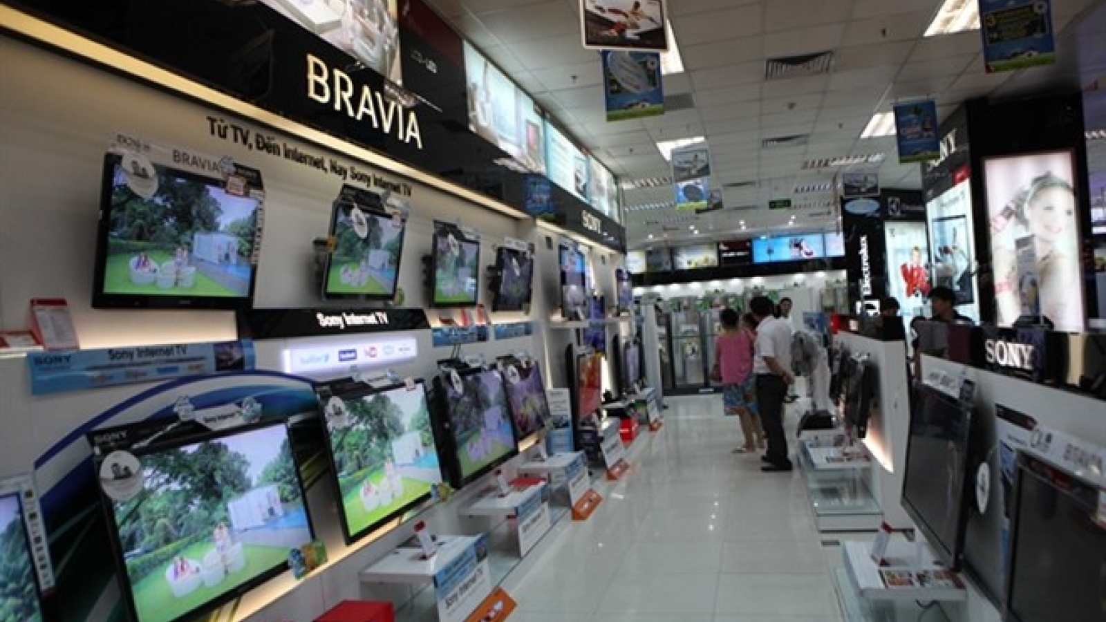 Electronics, refrigeration retail to make gains