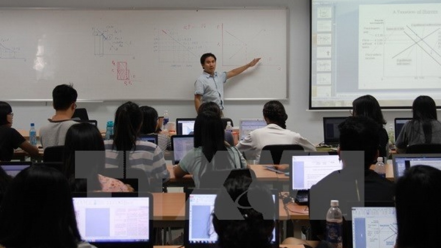 English to be second university language in Vietnam
