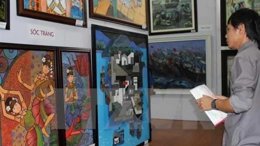 Exhibit celebrates southern art pieces