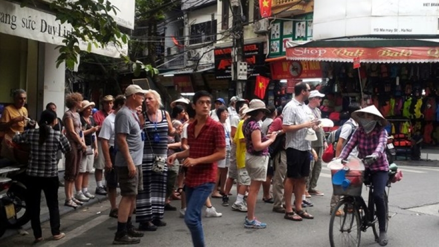 Experts discuss solutions to develop Asian tourism