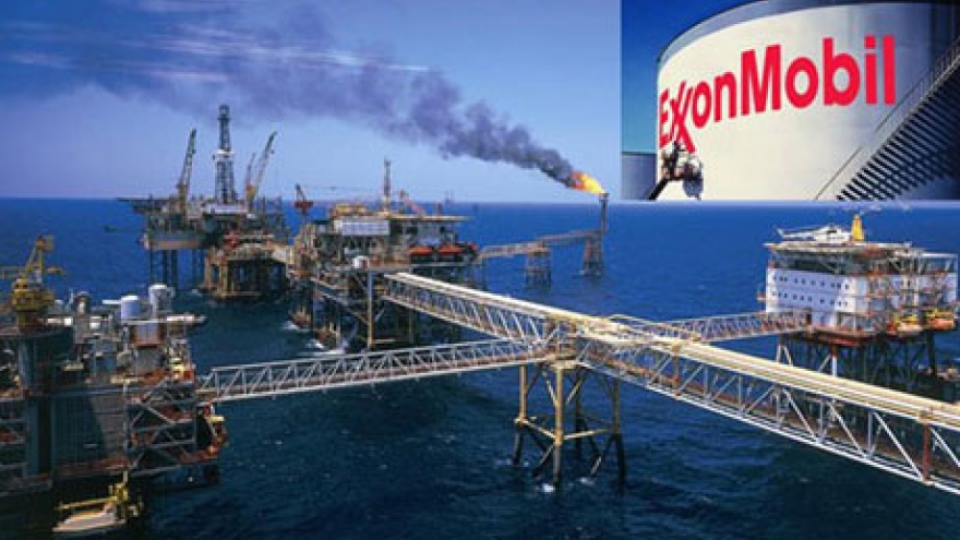 US firms ratchet up investment 