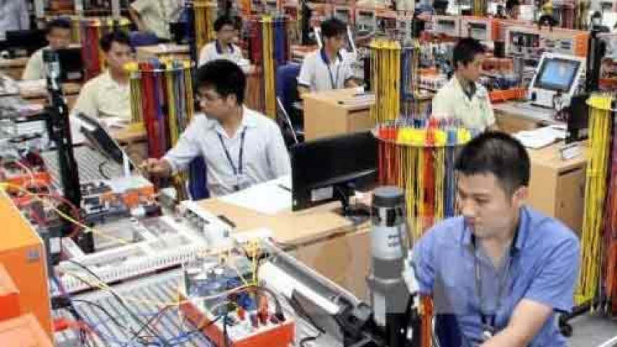 FDI to HCM City decreases by 38%