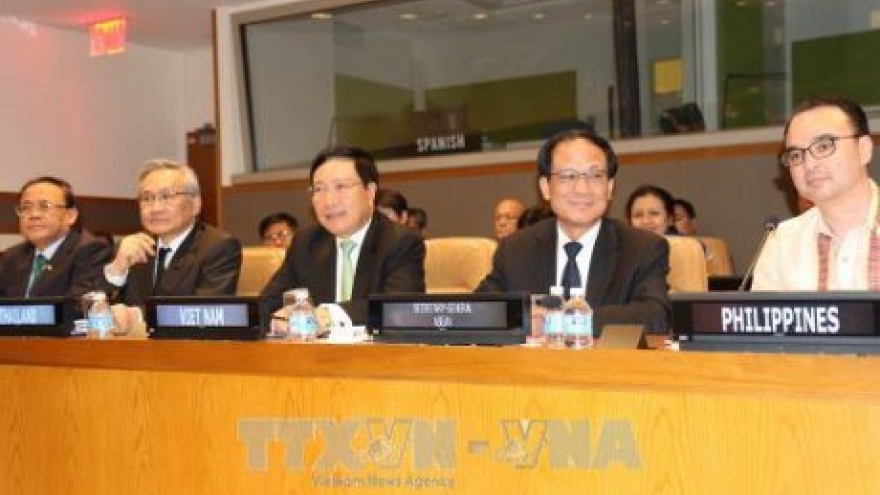 FM Pham Binh Minh highlights ASEAN’s central role in New York