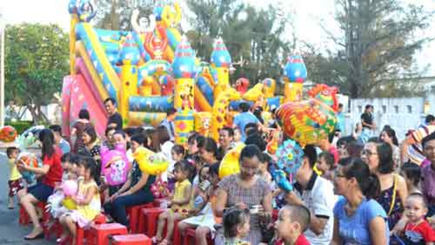 FPT organizes fun events for children in summer