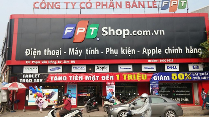 Dragon Capital and VinaCapital acquire FPT Retail