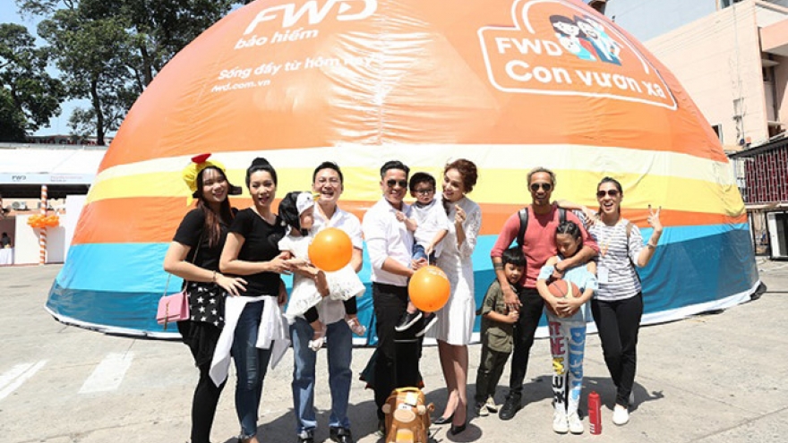 Celebrities join family festival in HCM City