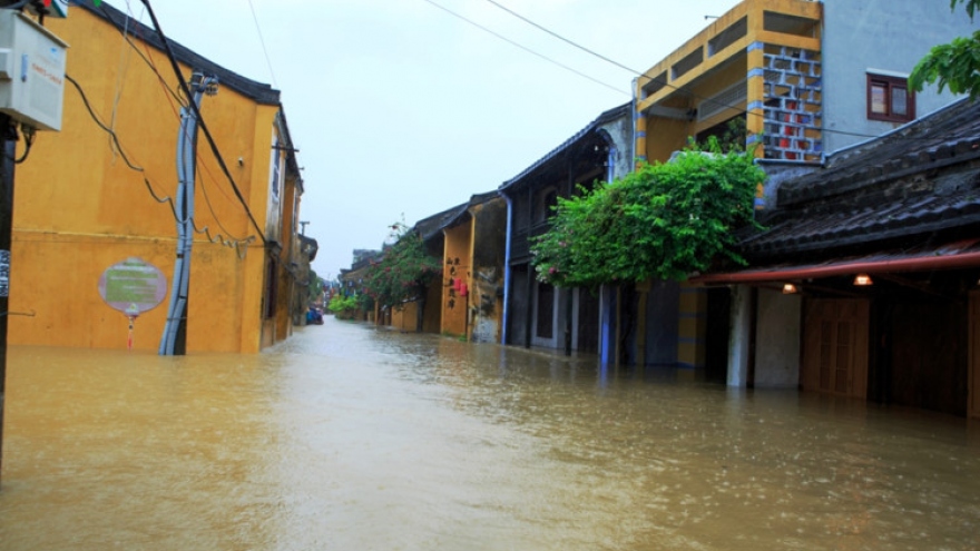 Historic flooding seriously affects Quang Nam people’s lives