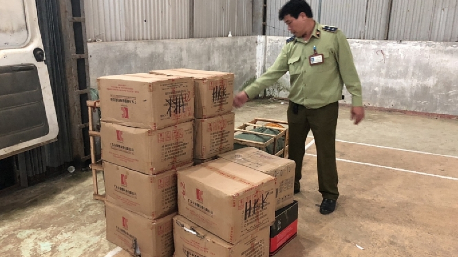 Haul of fake cosmetics seized in Lang Son