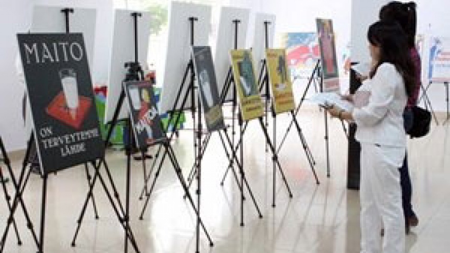 Finnish posters on show in Dak Lak