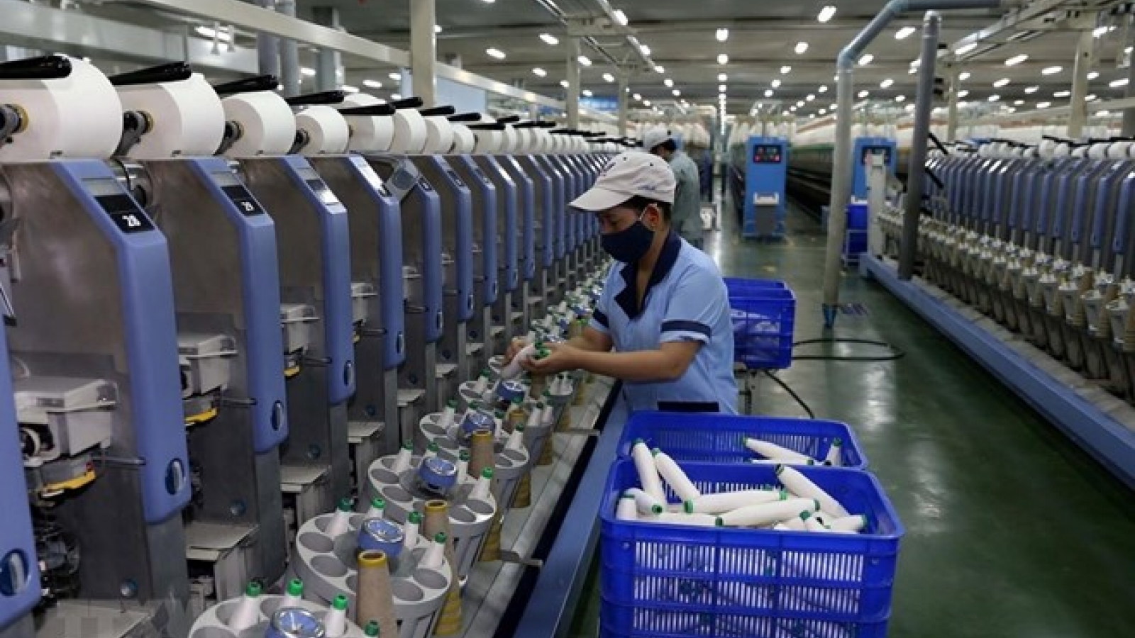 Fitch Ratings: Vietnam succeeds in lowering public debt