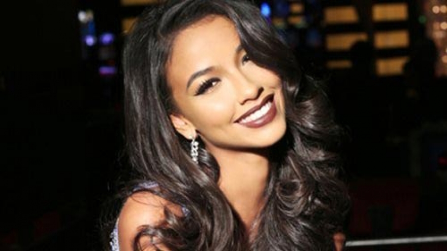 Miss Universe France 2015 visits Vietnam