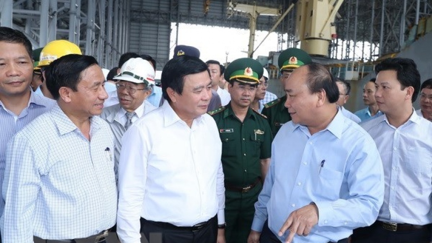 PM inspects environment at Formosa Ha Tinh steel company