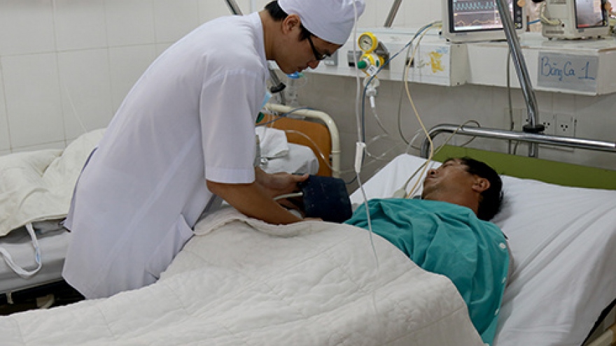Food poisoning deaths double in Vietnam