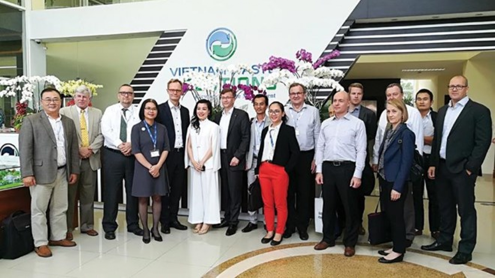 Foreign investors interested in waste treatment in HCM City