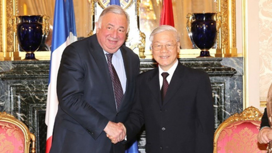 Party chief meets French Senate President
