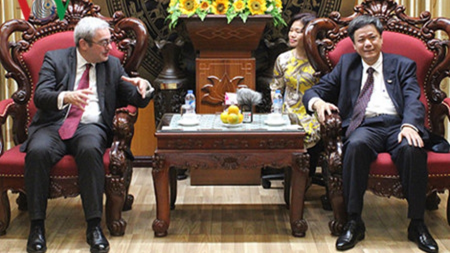 AFP seeks broader cooperation with VOV