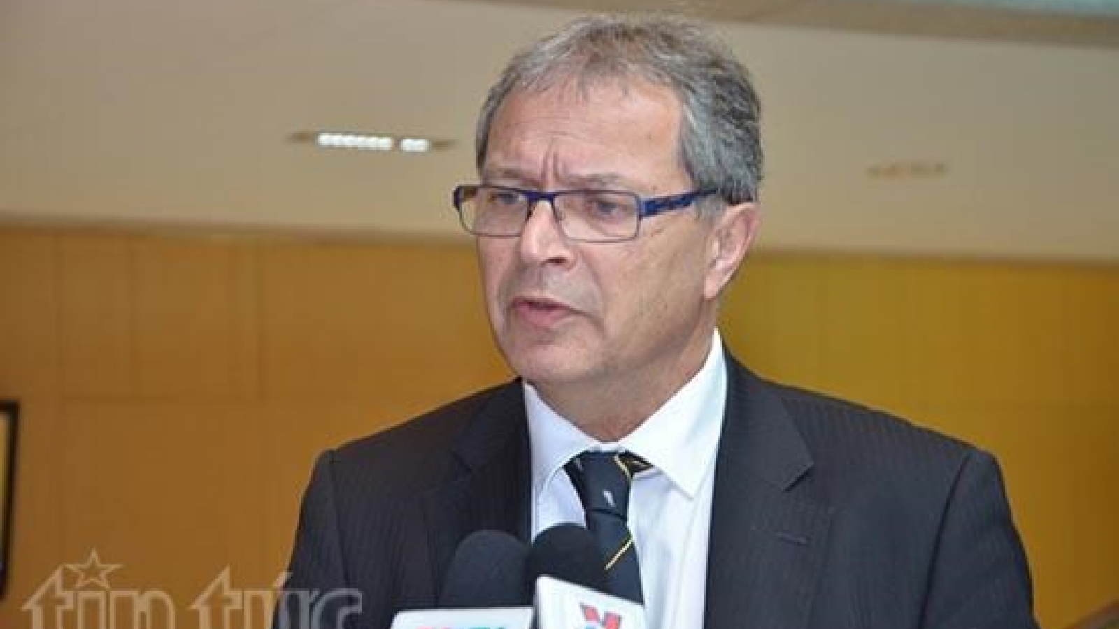 French top legislator’s visit to tighten ties with Vietnam