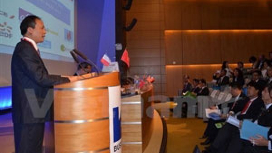 Vietnam, France seek cooperation opportunities in energy
