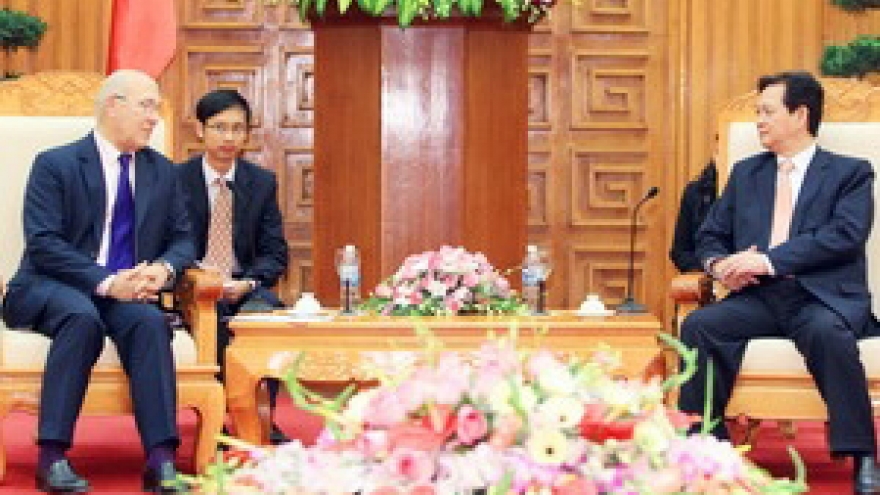 PM wants to lift relationship with France