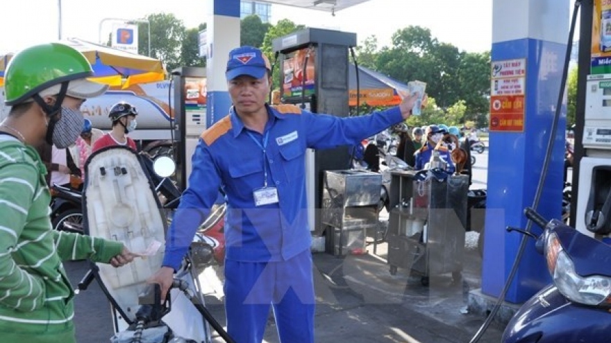 Fuel prices gain nearly VND700 per litre