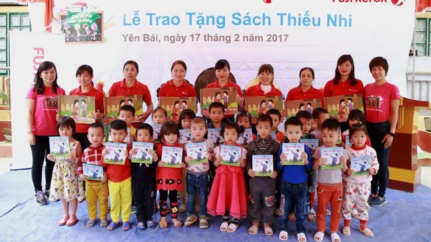 
        Fuji Xerox provides learning materials for children
                              