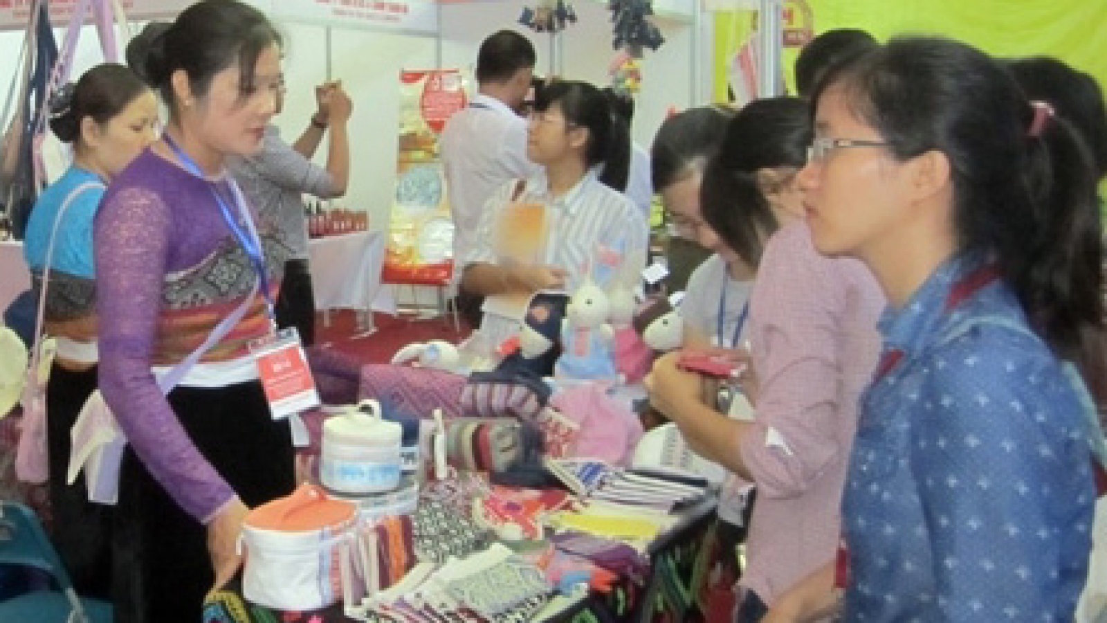 Hanoi hosts geographic indications exhibition