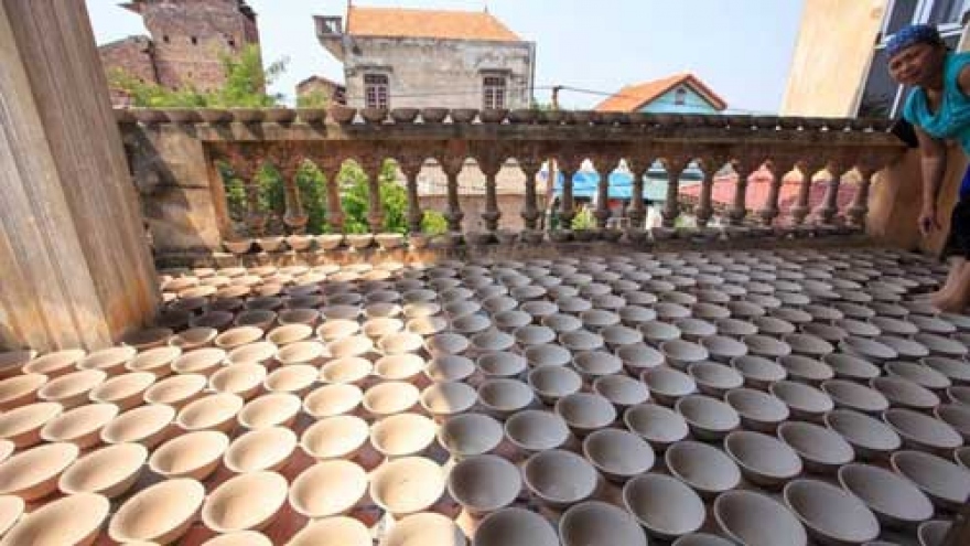 Thousand-year-old Kim Lan ceramic village 